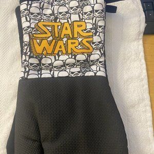 STAR WARS MANDALORIAN Cooking Silicone Trivets & Oven Mitts(2) new